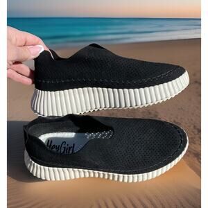 HEY GIRL BY CORKYS “ Walk With Me” Womens 10.5 Sneakers Slip On Black Platform